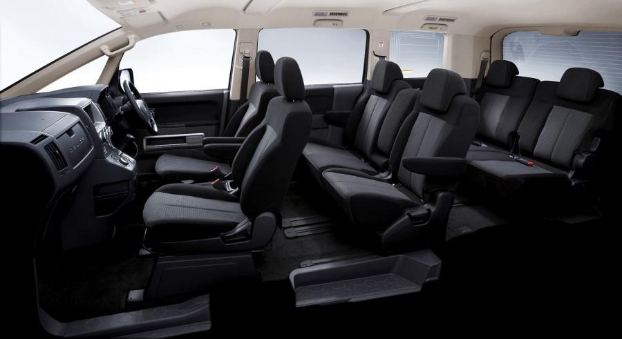  Mitsubishi Delica 2007 года  (фото 5 из 23)